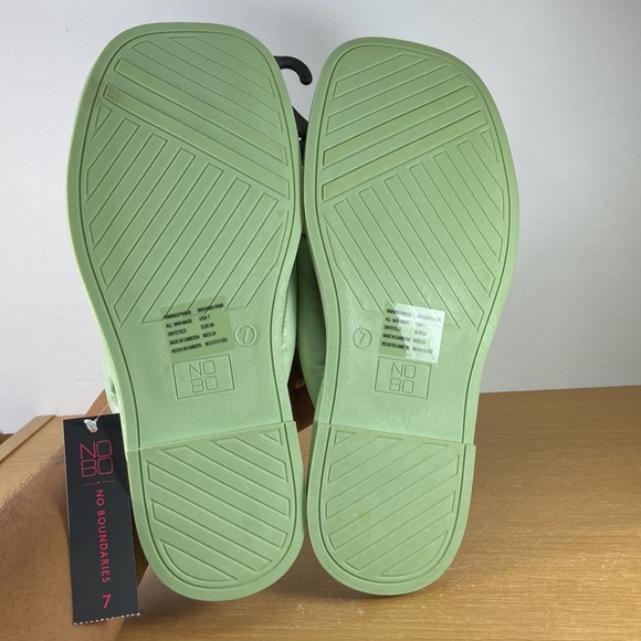 No Boundaries Memory Foam Puffy Flip Flops Women’s Size 7 - Picture 10 of 12